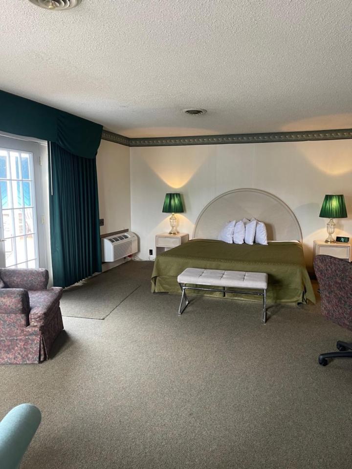 Knights Inn Mackinaw City Εξωτερικό φωτογραφία