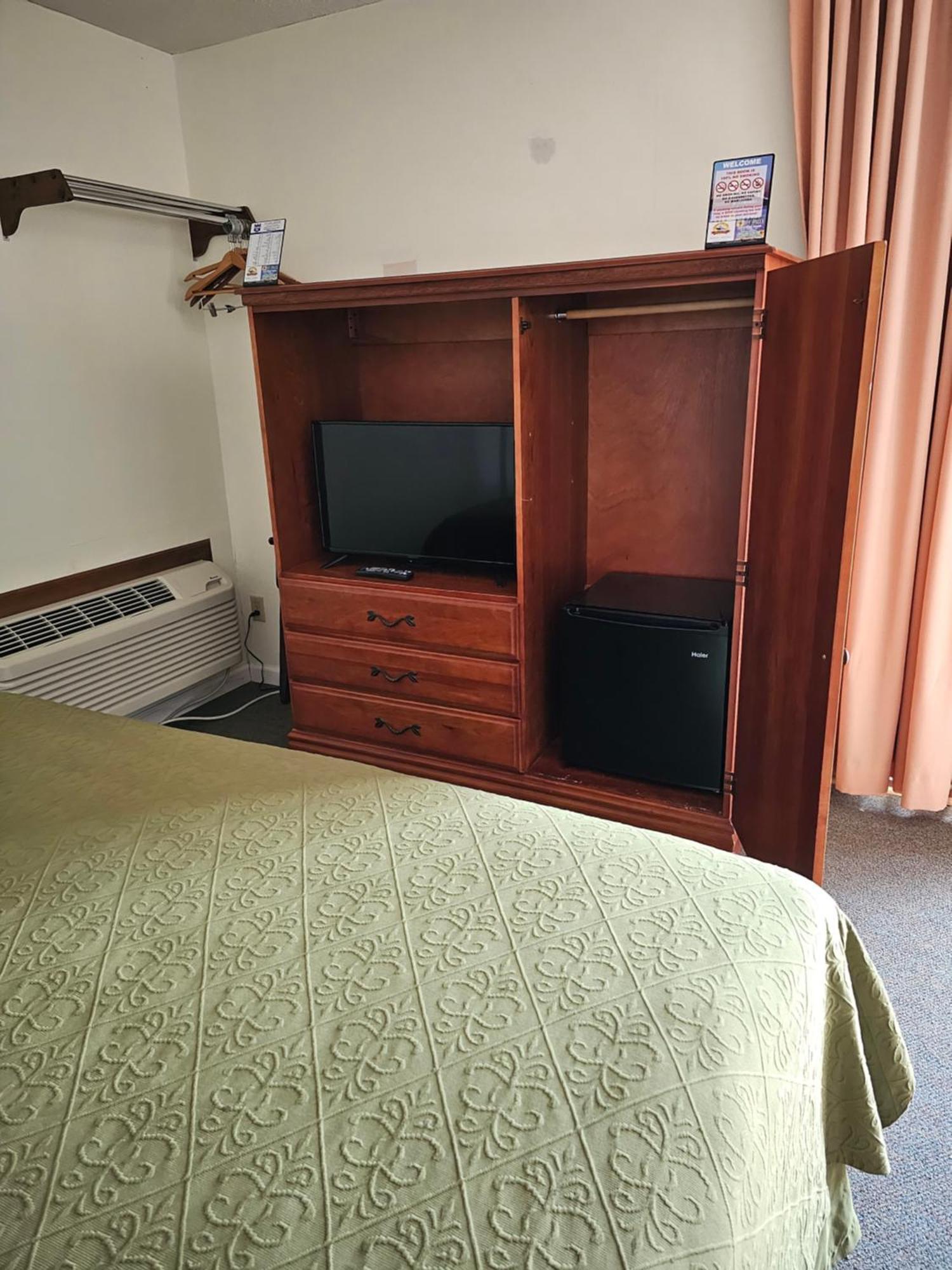 Knights Inn Mackinaw City Εξωτερικό φωτογραφία