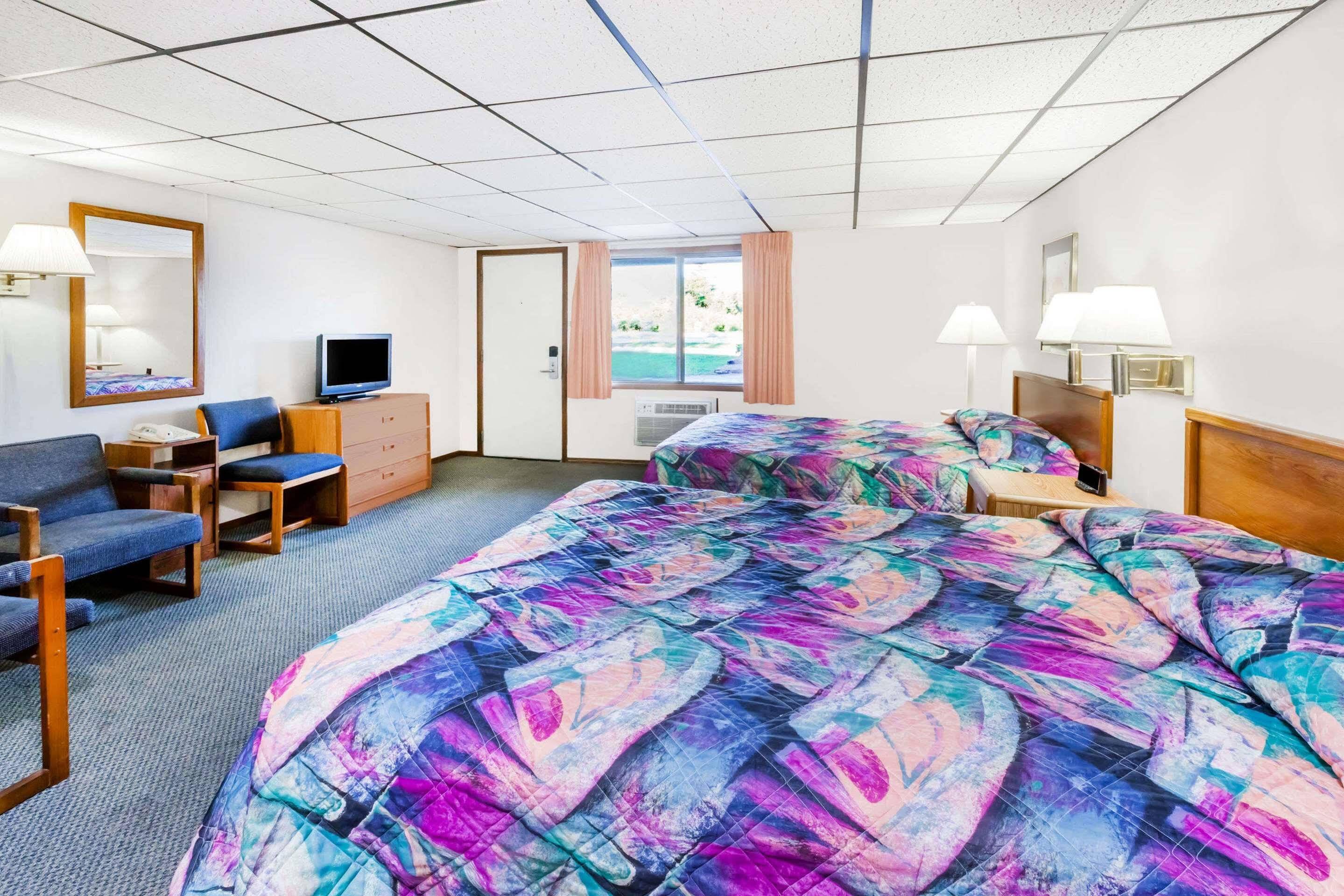 Knights Inn Mackinaw City Εξωτερικό φωτογραφία