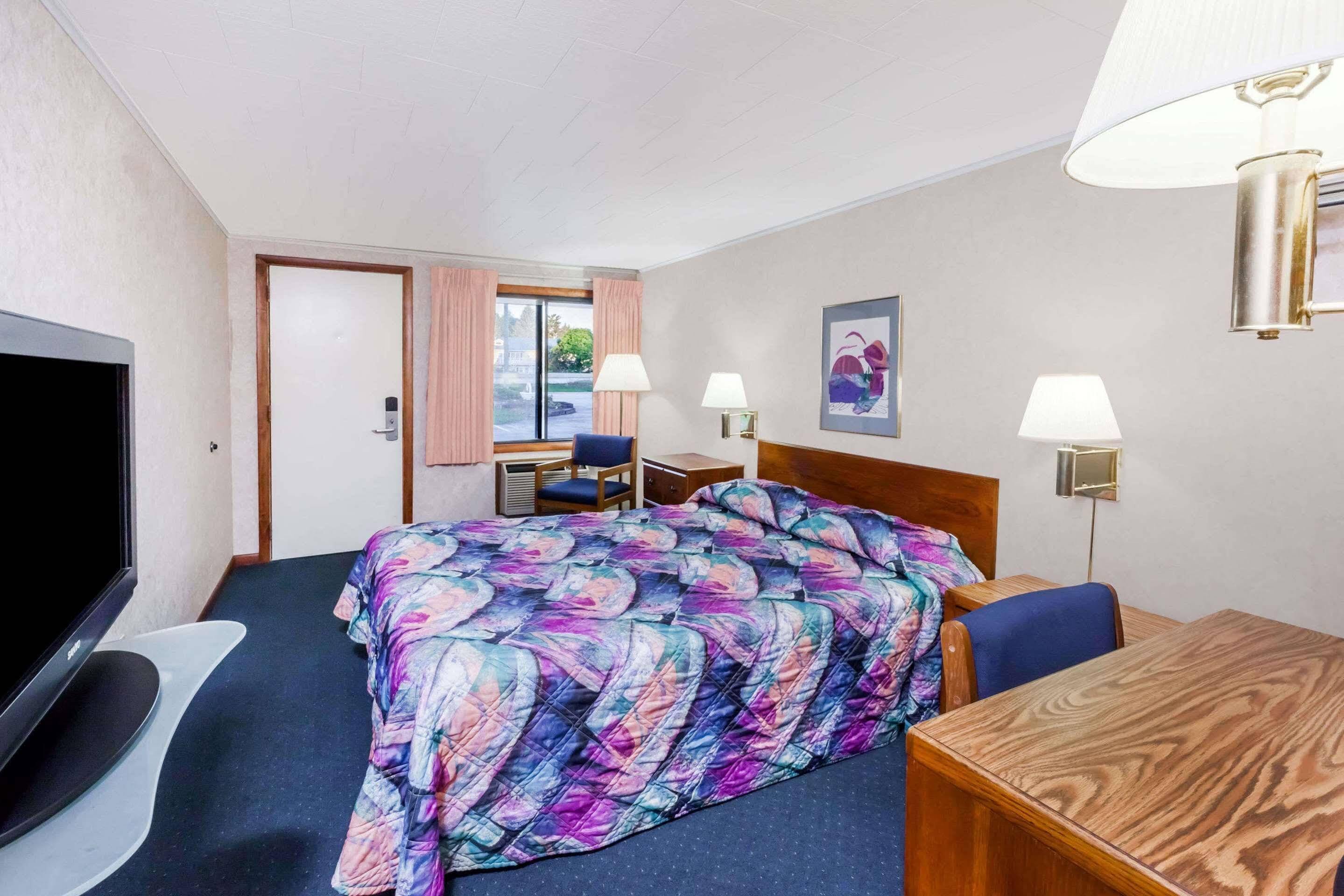 Knights Inn Mackinaw City Εξωτερικό φωτογραφία
